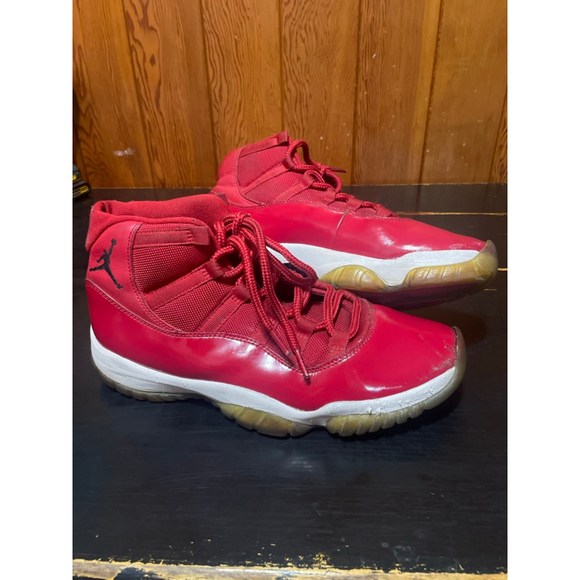 Men's size 10 Jordan 11 “win like 96” sneakers - Picture 4 of 9